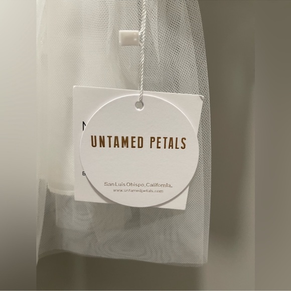 NWT Untamed Petals Catalina dress size large - Picture 9 of 14